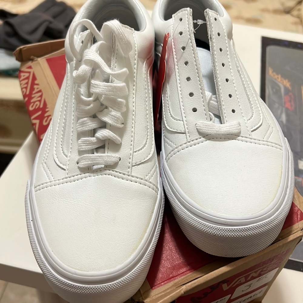 NEW white Vans old skool